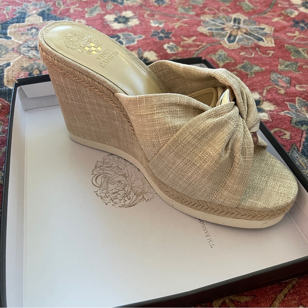 EUC Vince Camuto Briana Fabric Knott Espadrille Wedge Slip On Platform Sandals